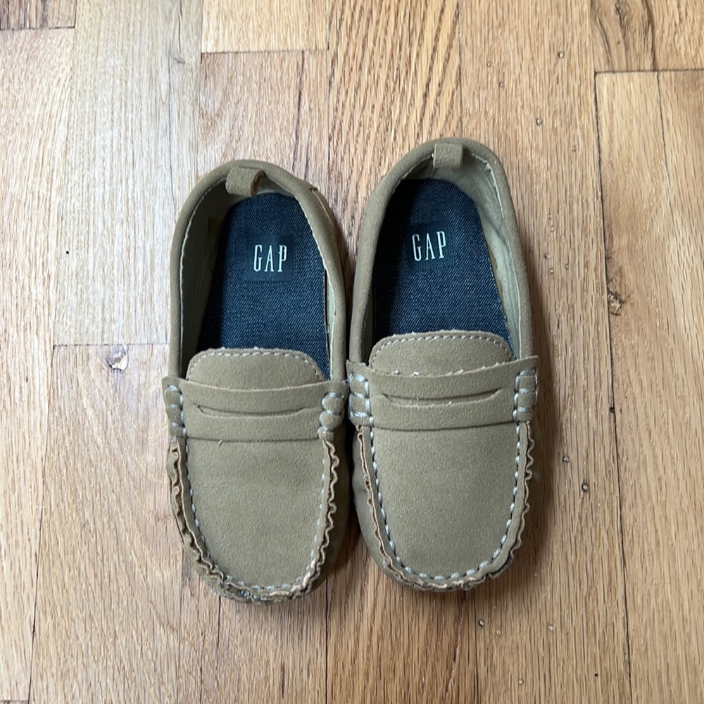 Gap suede moccasins (size 9)